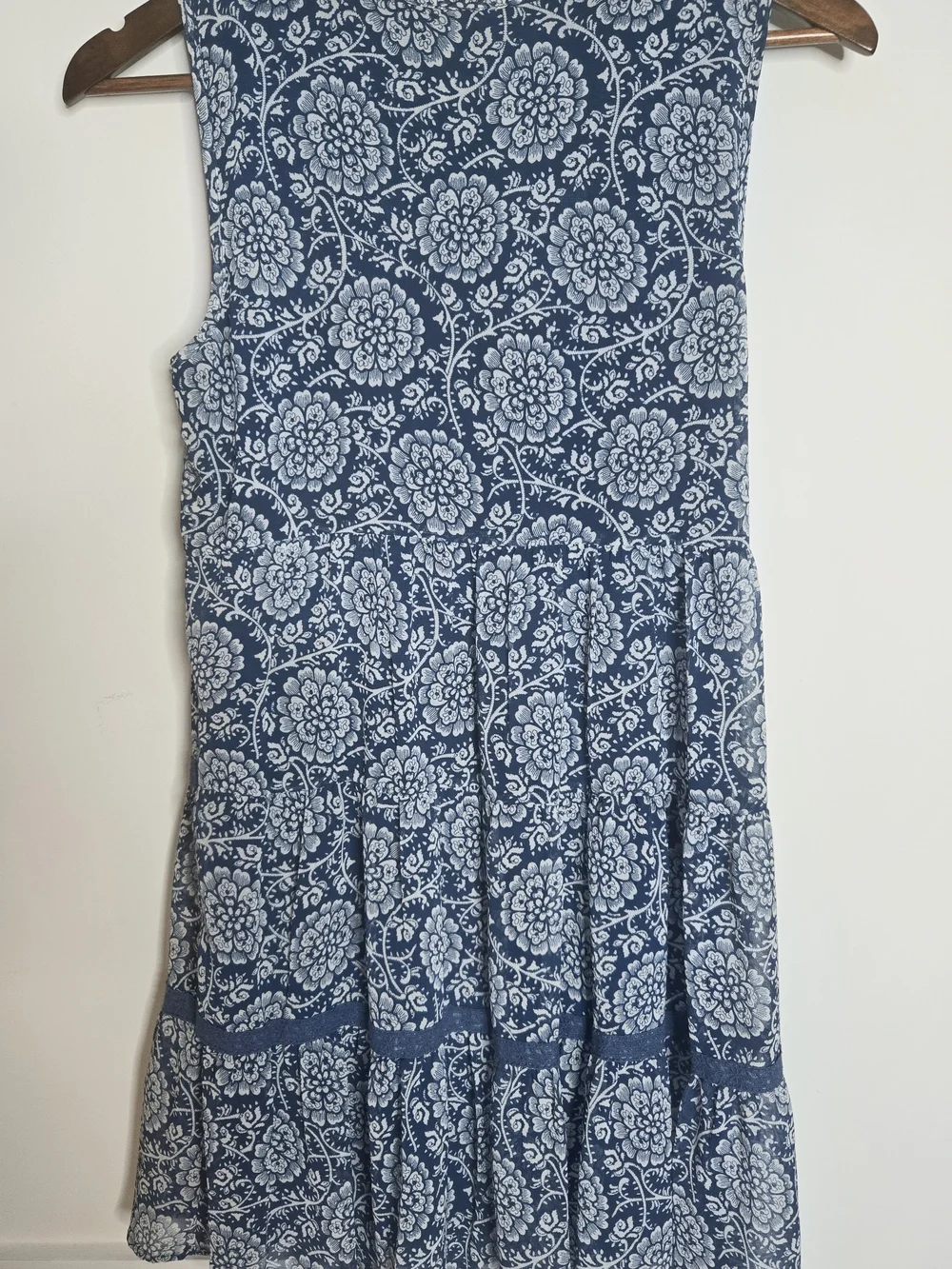 AS U WISH✨ Sleeveless Navy Blue Tiered Floral Airy V-Neck Boho Dress Size Small